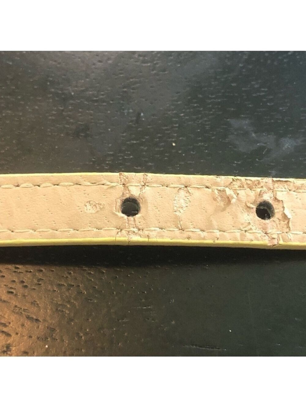 Gold glitter and chain 0.5” women’s belt. 39” long. - Picture 13 of 15